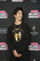 Milo Manheim : milo-manheim-1654515545.jpg