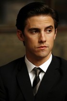 Milo Ventimiglia : milo-ventimiglia-1340500564.jpg