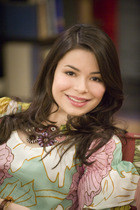 Miranda Cosgrove : miranda-cosgrove-1336635132.jpg