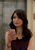 Miranda Cosgrove : miranda-cosgrove-1337050884.jpg