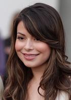 Miranda Cosgrove : miranda-cosgrove-1382044332.jpg