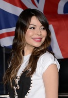 Miranda Cosgrove : miranda-cosgrove-1382044345.jpg