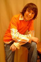 Mitchel Musso : TI4U_u1152412047.jpg