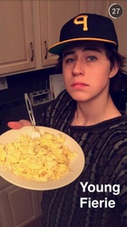 Nash Grier : nash-grier-1426895101.jpg