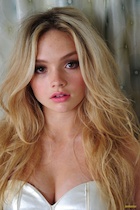 Natalie Alyn Lind : natalie-alyn-lind-1449429066.jpg