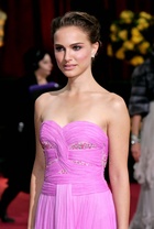 Natalie Portman : natalie-portman-1427139041.jpg