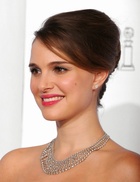 Natalie Portman : natalie-portman-1427139059.jpg