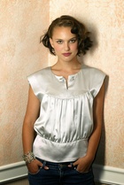 Natalie Portman : natalie-portman-1427139399.jpg