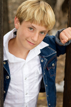 Nathan Gamble : nathan-gamble-1325872816.jpg