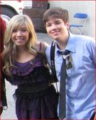 Nathan Kress : TI4U_u1301950369.jpg