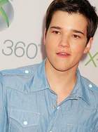 Nathan Kress : nathan_kress_1307405856.jpg