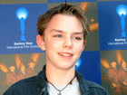 Nicholas Hoult : TI4U_u1137700581.jpg