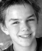 Nicholas Hoult : TI4U_u1137700608.jpg