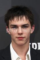 Nicholas Hoult : TI4U_u1137784782.jpg