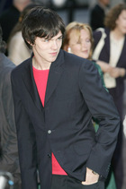 Nicholas Hoult : TI4U_u1151619082.jpg