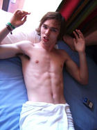 Nicholas Hoult : nicholas-hoult-1318439527.jpg