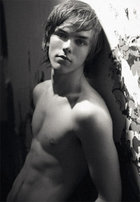 Nicholas Hoult : nicholas-hoult-1356809715.jpg