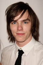 Nicholas Hoult : nicholas_hoult_1259350752.jpg