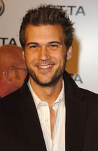 Nick Zano : nick_zano_1206411123.jpg