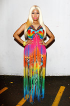 Nicki Minaj : nicki-minaj-1354573394.jpg