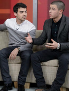 Nick Jonas : TI4U1395506061.jpg