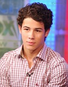 Nick Jonas : nick-jonas-1323832717.jpg