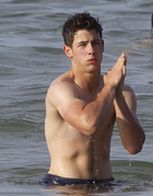 Nick Jonas : nick-jonas-1360293606.jpg