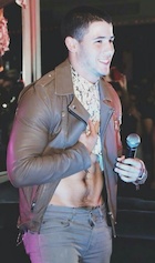 Nick Jonas : nick-jonas-1439671455.jpg