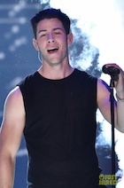 Nick Jonas : nick-jonas-1510462634.jpg