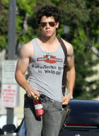 Nick Jonas : nickjonas_1270466442.jpg