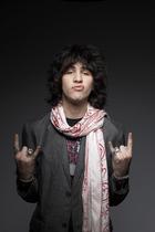 Nick Simmons : nicksimmons_1216270835.jpg