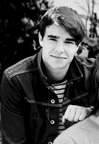 Nico Mirallegro : nico-mirallegro-1414002046.jpg