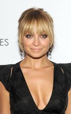 Nicole Richie : nicole-richie-1336025484.jpg