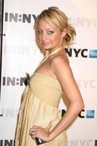 Nicole Richie : nicolerichie_1290022554.jpg