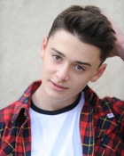 Noah Schnapp : noah-schnapp-1615657552.jpg