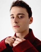 Noah Schnapp : noah-schnapp-1669633181.jpg