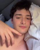 Noah Schnapp : noah-schnapp-1704462467.jpg