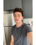 Noah Schnapp : noah-schnapp-1716068452.jpg