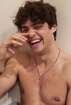 Noah Centineo : noah-centineo-1673382060.jpg