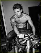 Nolan Gerard Funk : nolan-gerard-funk-1380382852.jpg