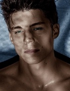 Nolan Gerard Funk : nolan-gerard-funk-1422622801.jpg