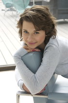 Olesya Rulin : olesya-rulin-1362127062.jpg