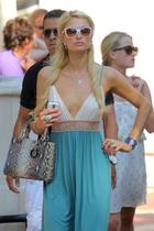 Paris Hilton : parishilton_1289176933.jpg