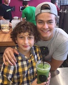 Peyton Meyer : TI4U1511572155.jpg