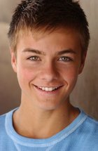 Peyton Meyer : peyton-meyer-1380984769.jpg