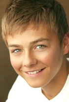 Peyton Meyer : peyton-meyer-1412699066.jpg