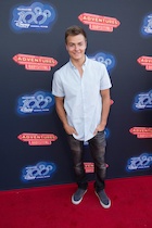 Peyton Meyer : peyton-meyer-1466811541.jpg