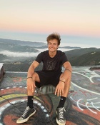 Peyton Meyer : peyton-meyer-1564591745.jpg