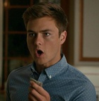 Peyton Meyer : peyton-meyer-1601139129.jpg