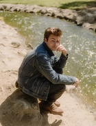 Peyton Meyer : peyton-meyer-1633899786.jpg